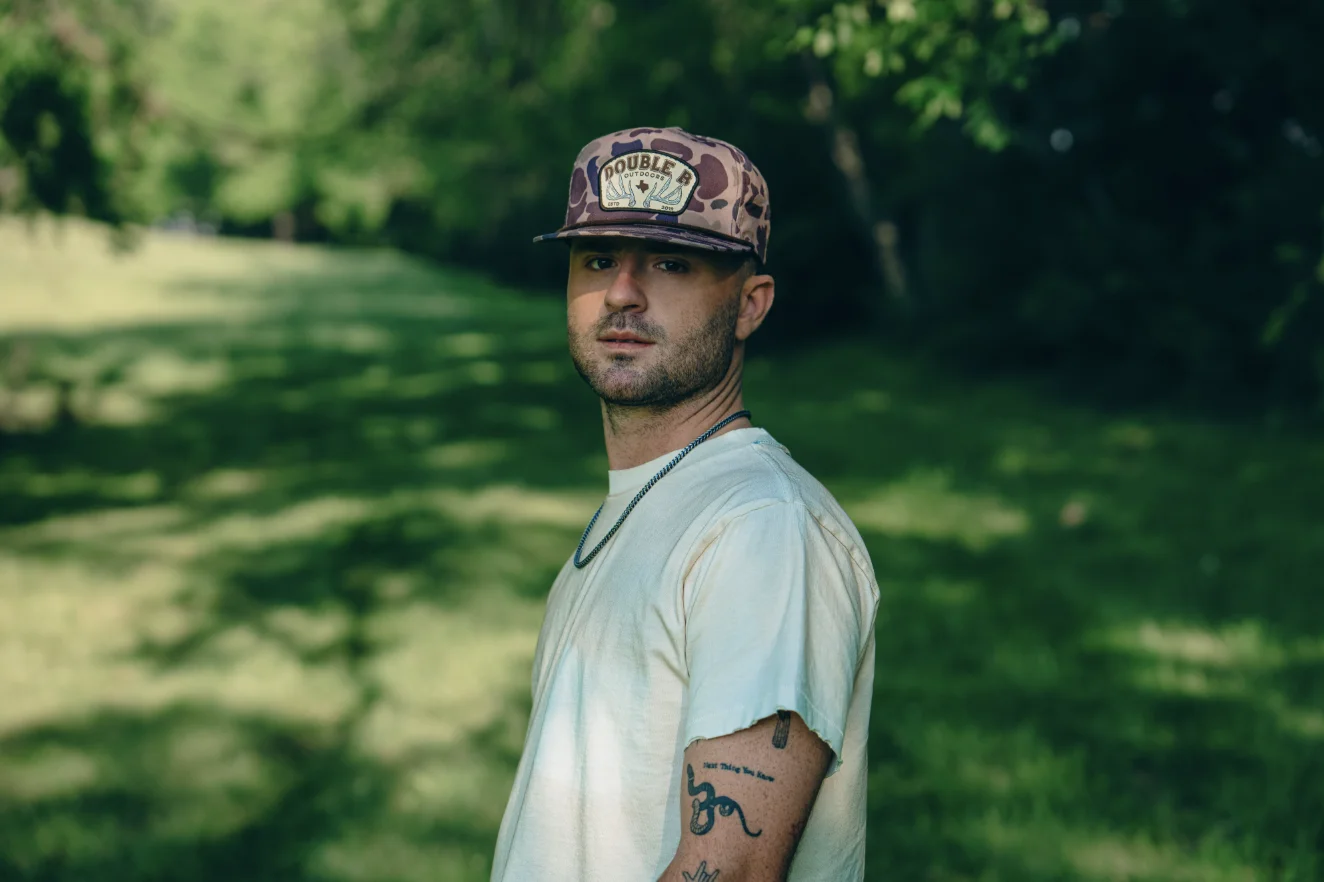 Greylan James zet debuutalbum voor 13 november klaar