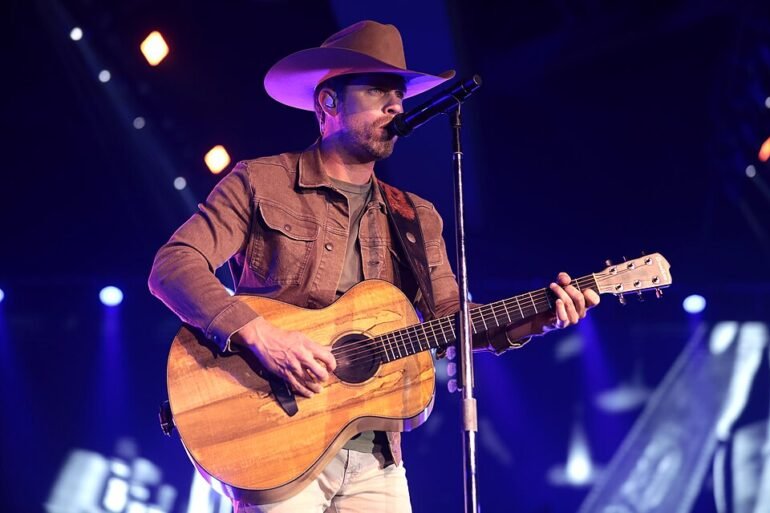 Dustin Lynch — portret