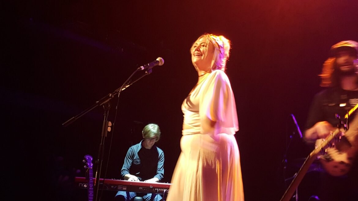 Elle King